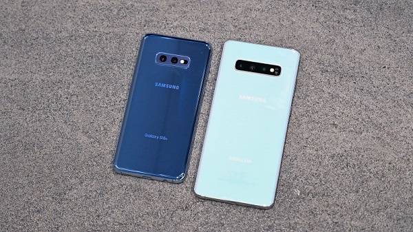 GalaxyS10eとS10+のサイズ差